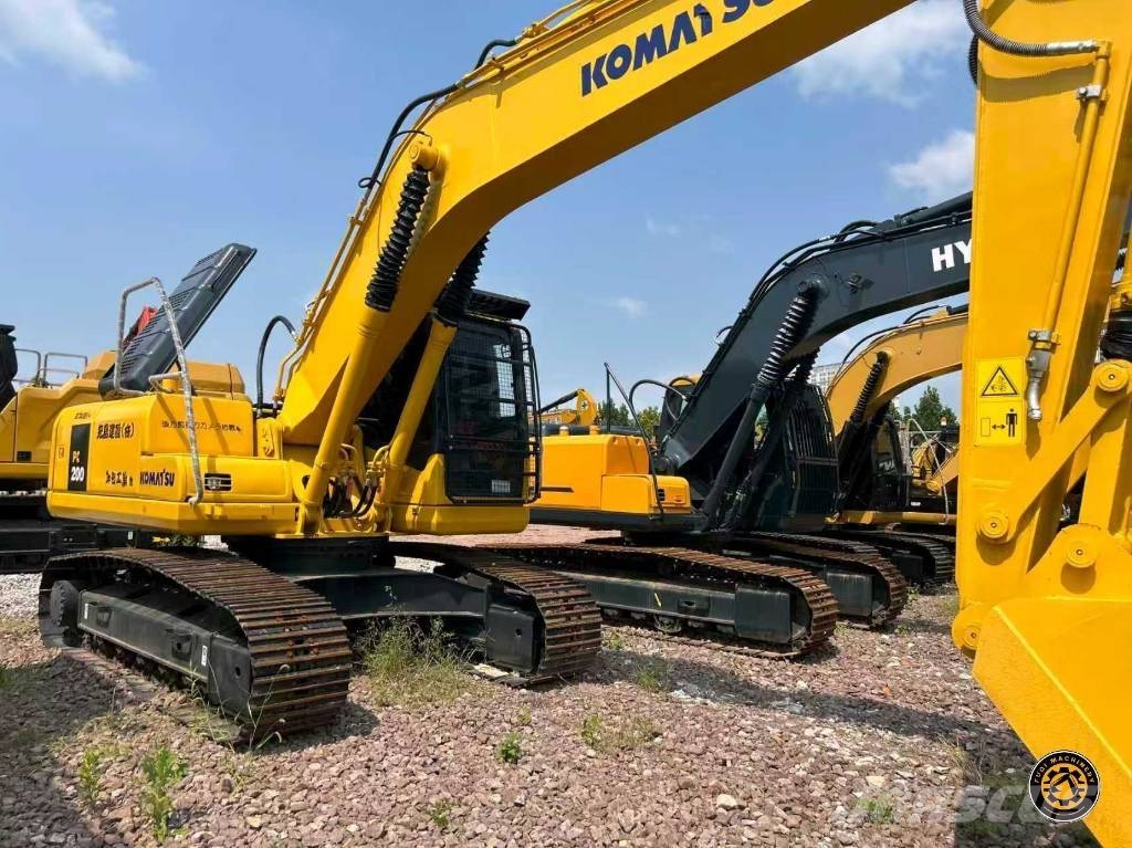 Komatsu PC200-7 Crawler excavators