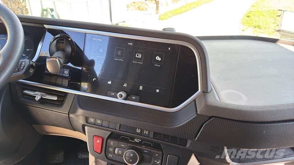 DAF XG 480FT شاحنات بمقصورة وهيكل