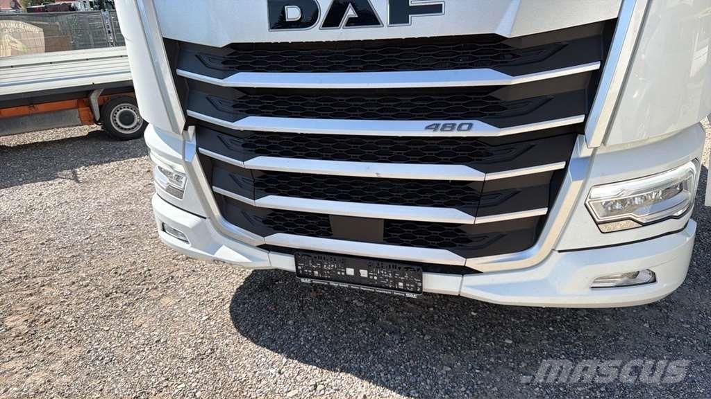 DAF XG 480FT شاحنات بمقصورة وهيكل