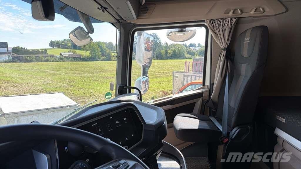 DAF XG 480FT شاحنات بمقصورة وهيكل
