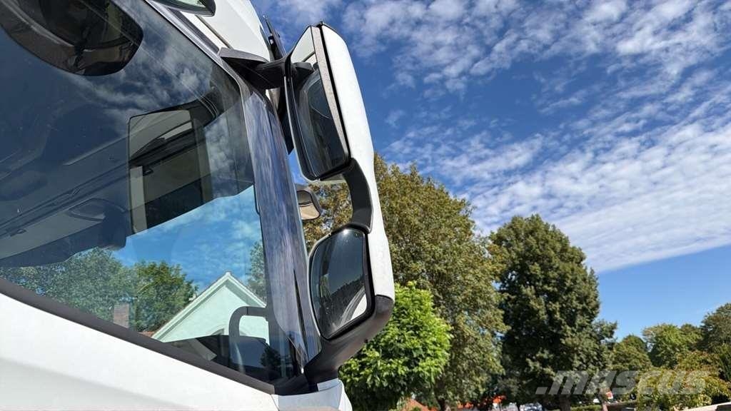 DAF XG 480FT شاحنات بمقصورة وهيكل
