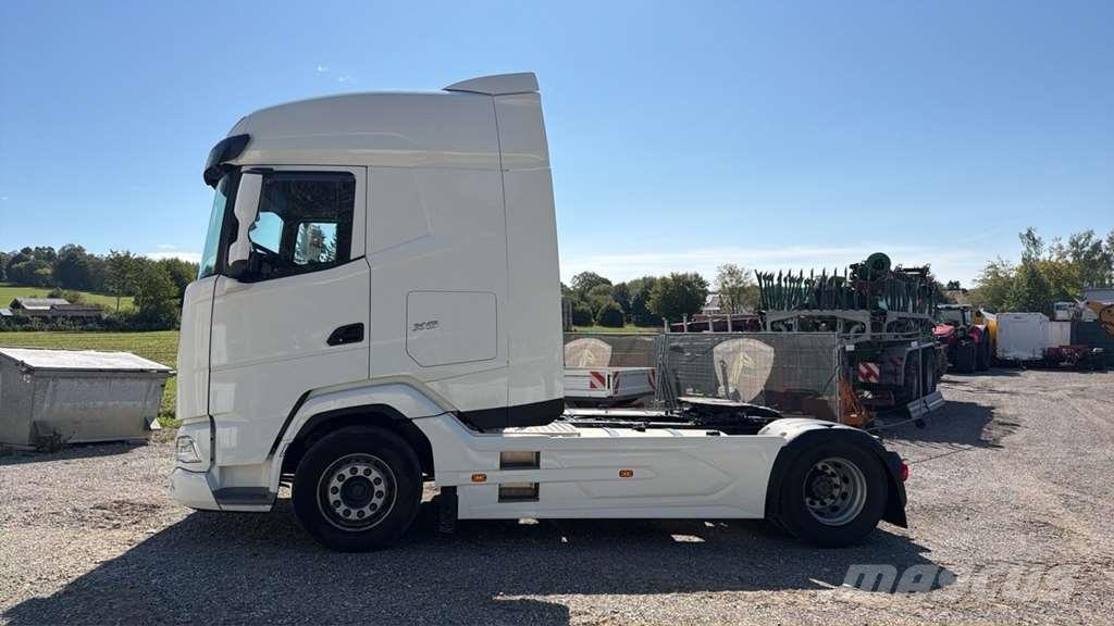 DAF XG 480FT شاحنات بمقصورة وهيكل