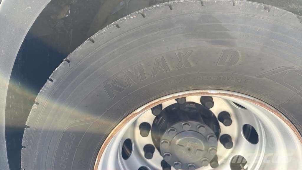DAF XG 480FT شاحنات بمقصورة وهيكل
