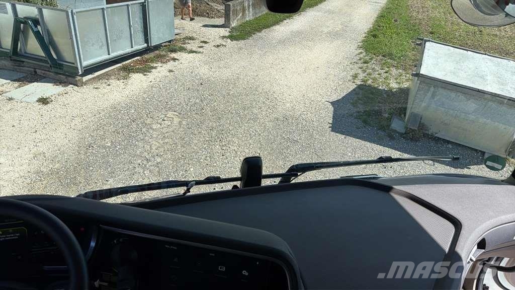 DAF XG 480FT شاحنات بمقصورة وهيكل