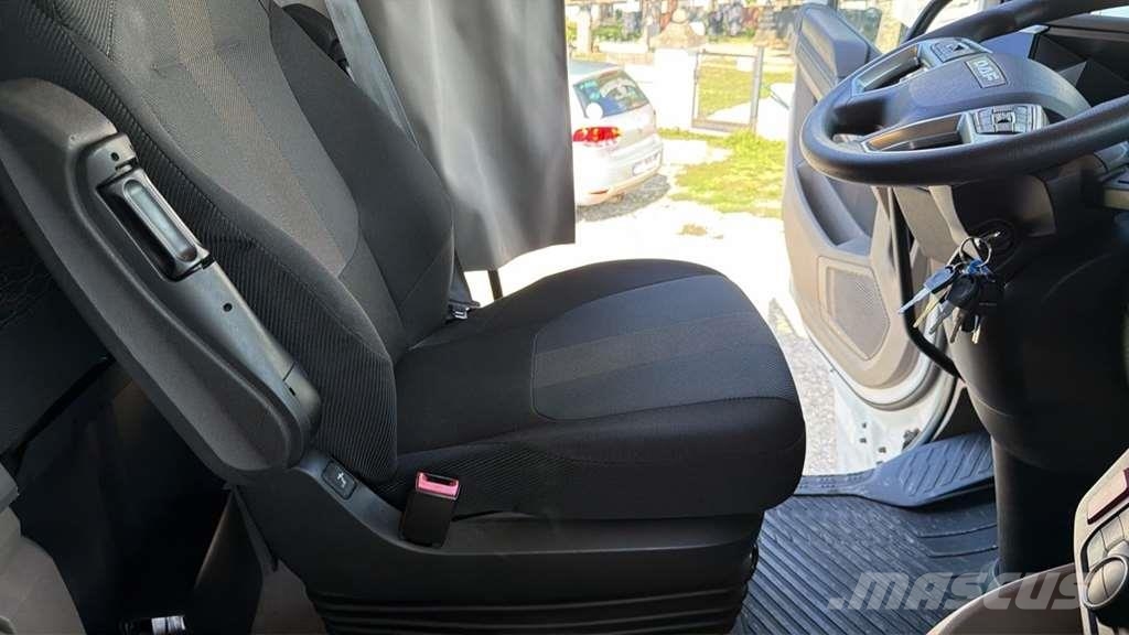 DAF XG 480FT شاحنات بمقصورة وهيكل