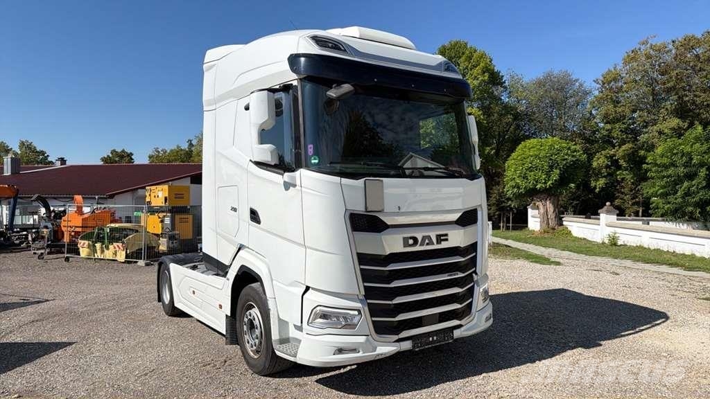 DAF XG 480FT شاحنات بمقصورة وهيكل
