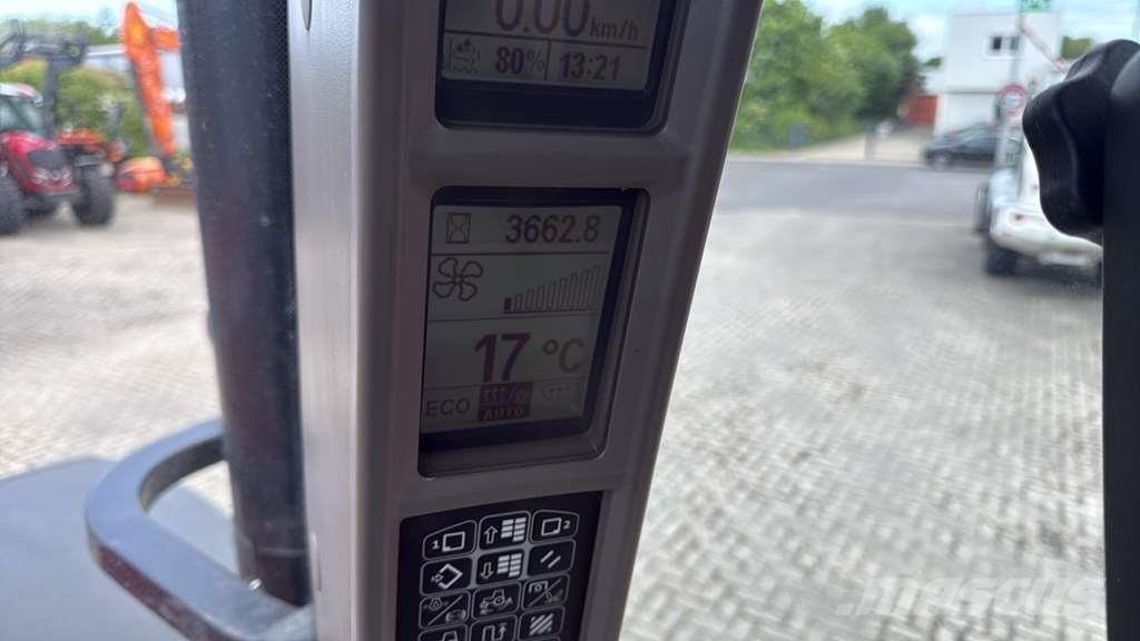 Case IH IH Optum 300 CVX Tractor Traktorer