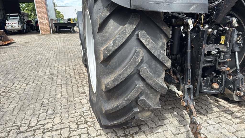 Case IH IH Optum 300 CVX Tractor Traktorer