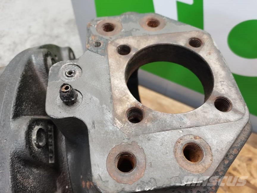 CLAAS Axion 840 {Carraro} crossover Gear