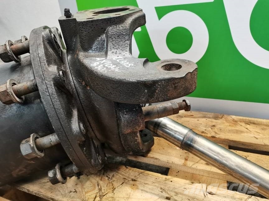 CLAAS Axion 840 {Carraro} crossover Gear