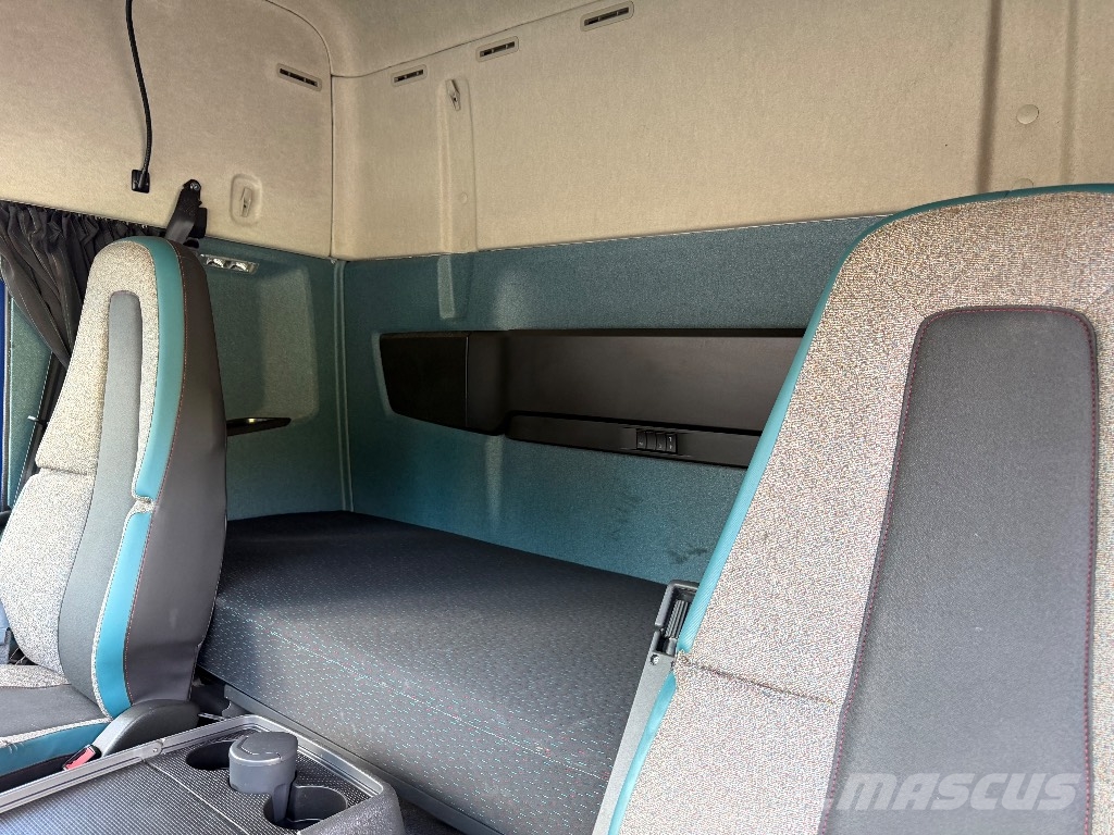 Volvo FM 500 6x2*4 Camiones desmontables