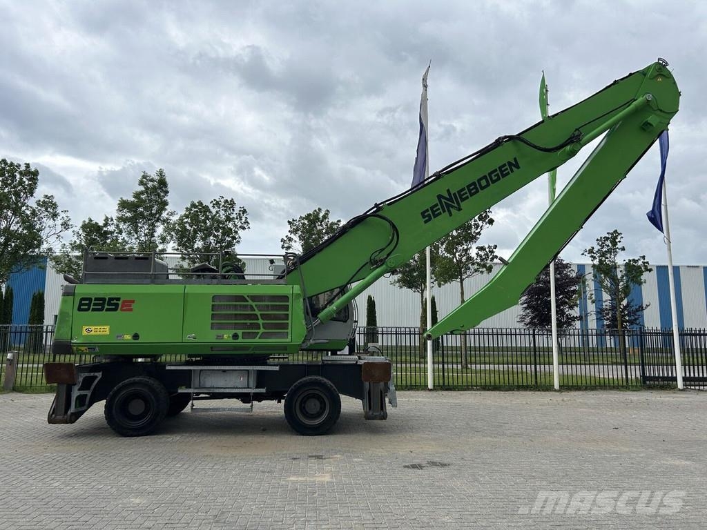 Sennebogen 835E مناولات المخلفات / مناولات صناعية