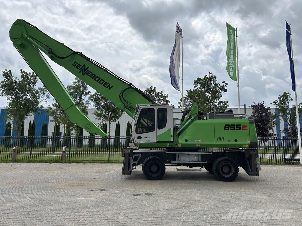 Sennebogen 835E مناولات المخلفات / مناولات صناعية