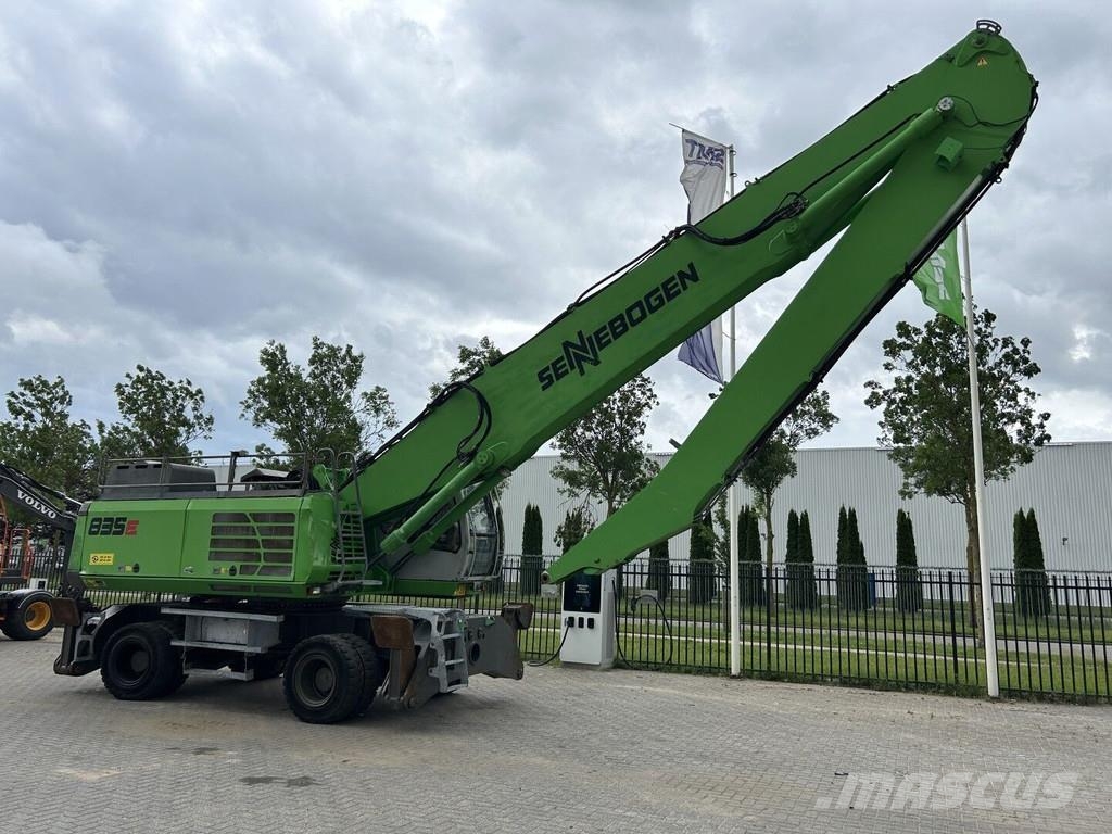Sennebogen 835E مناولات المخلفات / مناولات صناعية