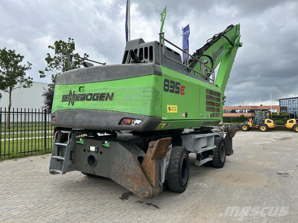 Sennebogen 835E مناولات المخلفات / مناولات صناعية