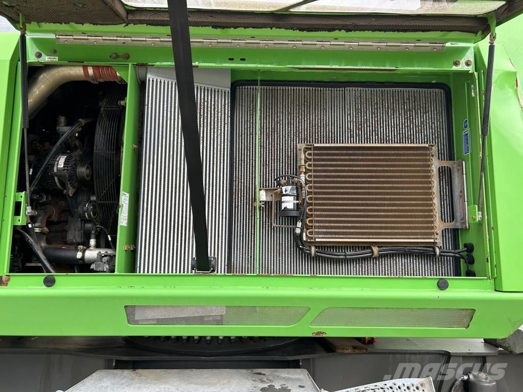 Sennebogen 835E مناولات المخلفات / مناولات صناعية