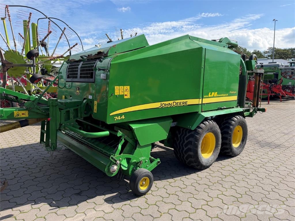 John Deere 744 Premium Muut maatalouskoneet