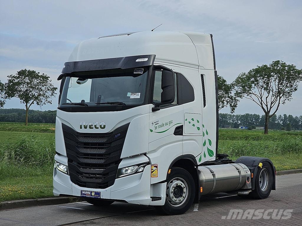 Iveco S-WAY AS440S46 LNG Trekkers