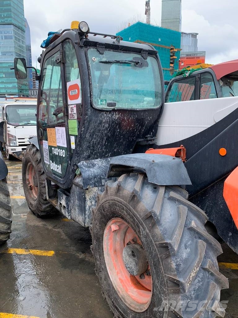 Bobcat Telehandler T40180 テレスコーピックハンドラー