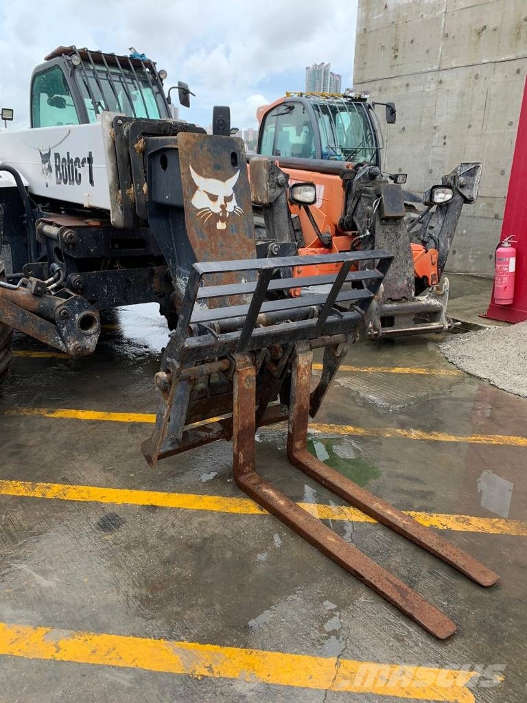 Bobcat Telehandler T40180 テレスコーピックハンドラー
