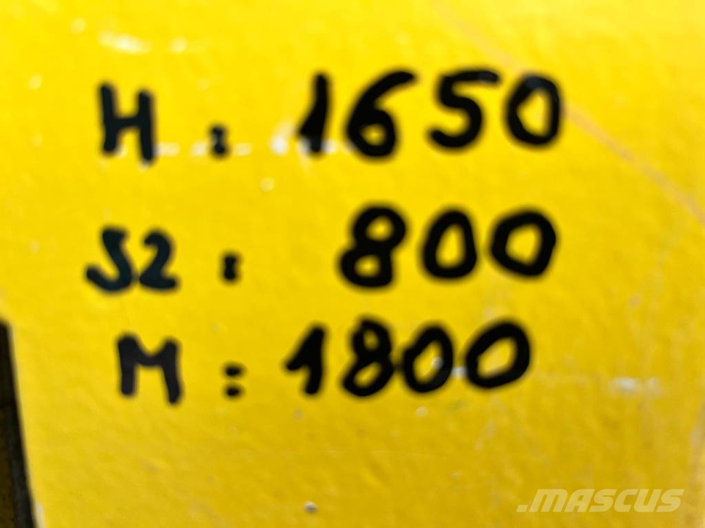 JLG TOUCAN DUO V-3449 EO Вертикальні щоглові підйомники