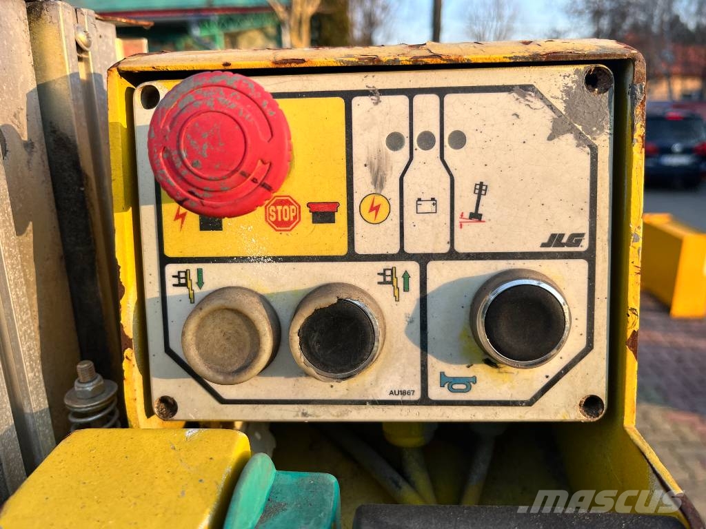 JLG TOUCAN DUO V-3449 EO Вертикальні щоглові підйомники