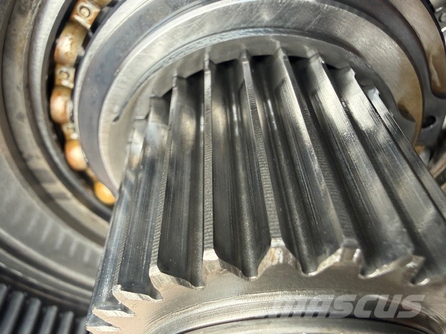 ZF 2HL-290 USED PARTS Transmisija
