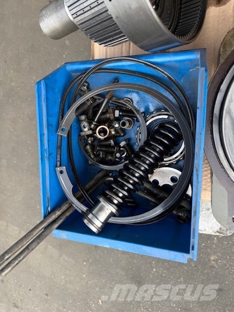 ZF 2HL-290 USED PARTS Transmisija
