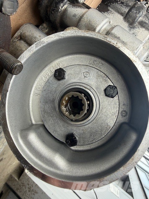 ZF 2HL-290 USED PARTS Transmisija