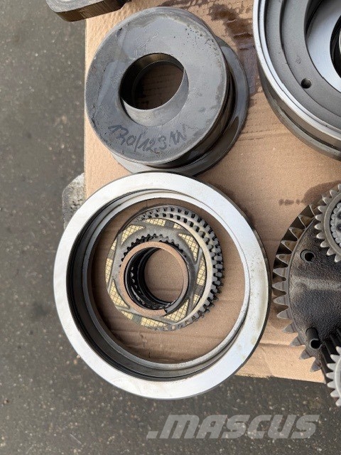ZF 2HL-290 USED PARTS Transmisija