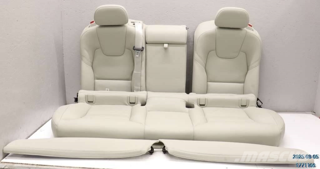 Volvo XC 60 Ohjaamot ja sisustat