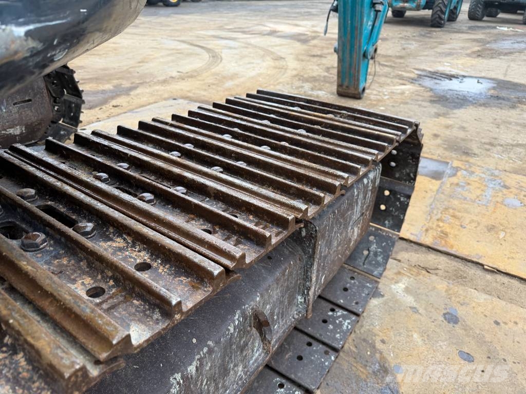 Hitachi ZX 225 US LC-5 B Bageri guseničari