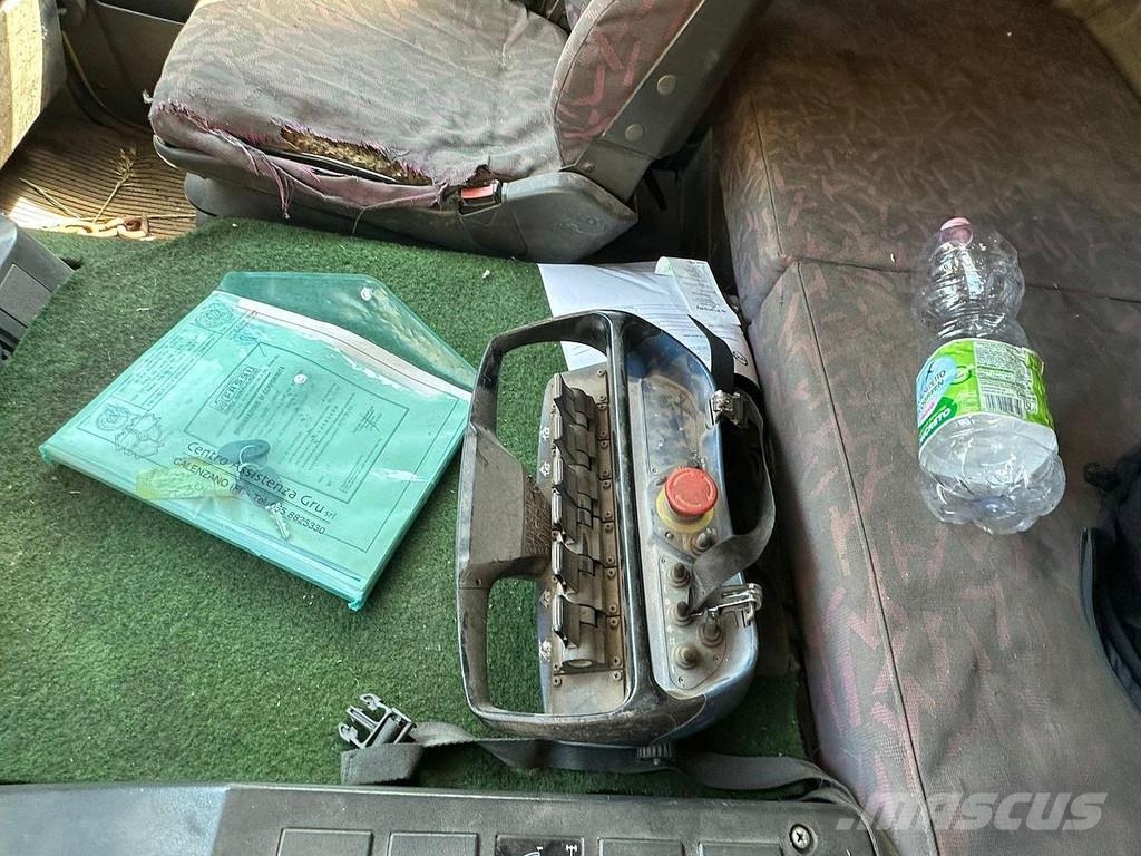 Iveco EUROTECH 260E42 رافعات صالحة لكل أنواع الطرق