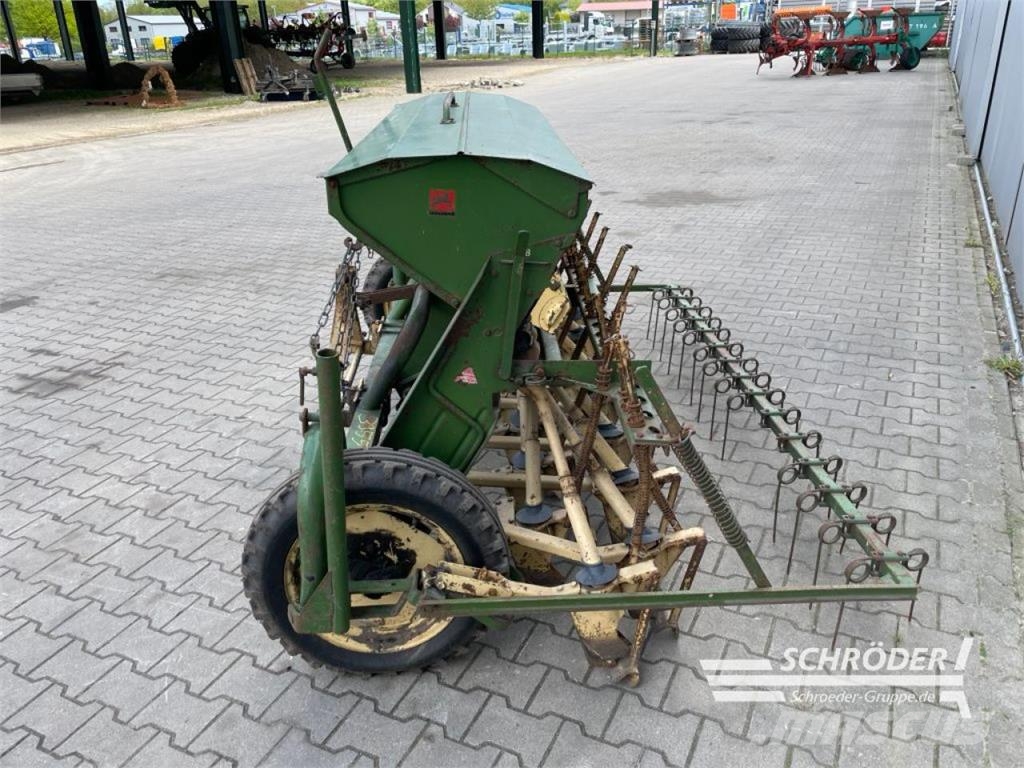 Amazone D4-25 Mechanické sejačky