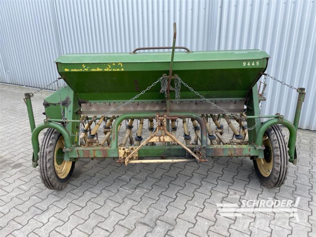 Amazone D4-25 Mechanické sejačky