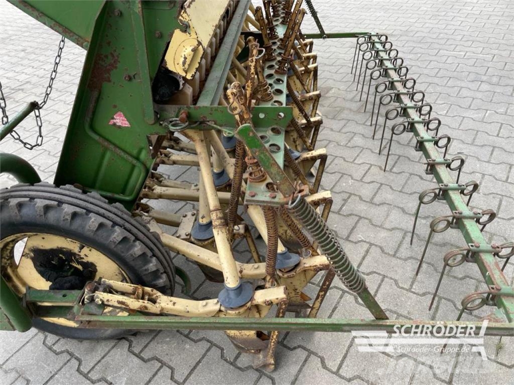 Amazone D4-25 Mechanické sejačky