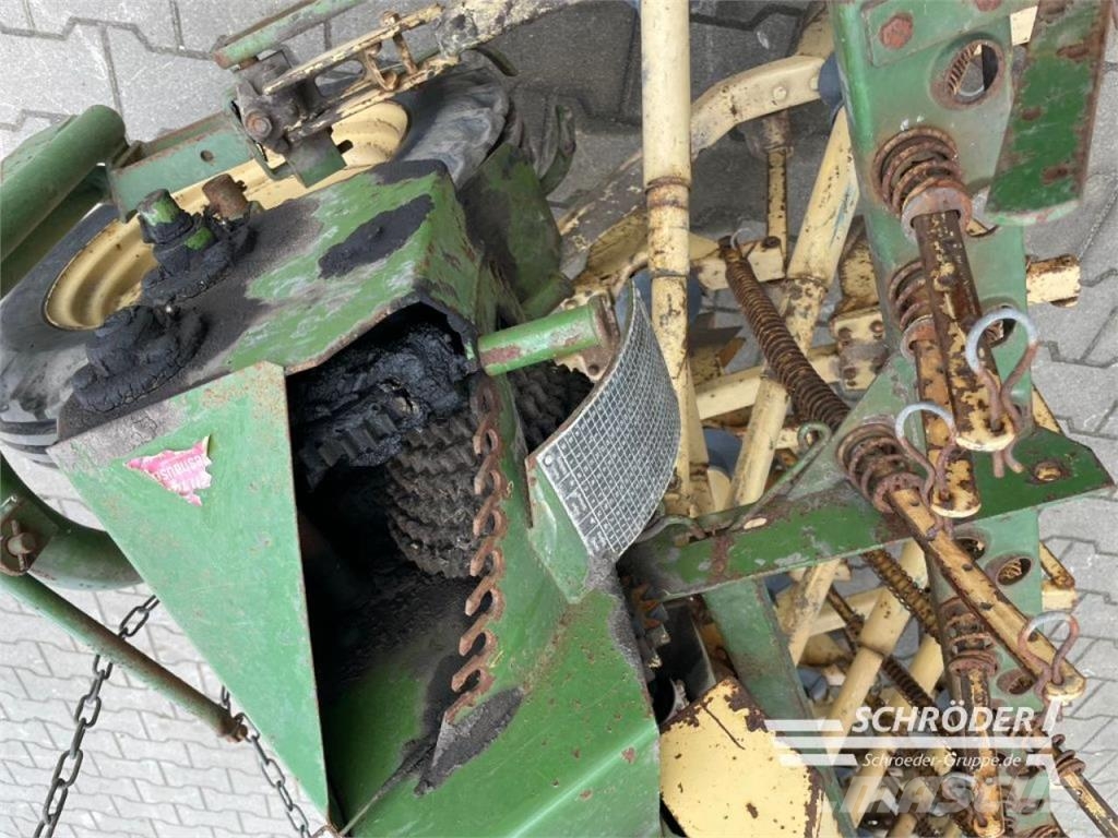 Amazone D4-25 Mechanické sejačky