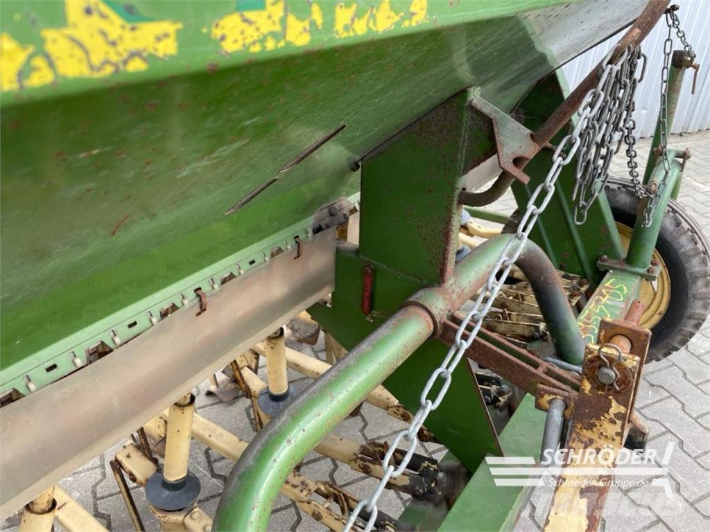 Amazone D4-25 Mechanické sejačky