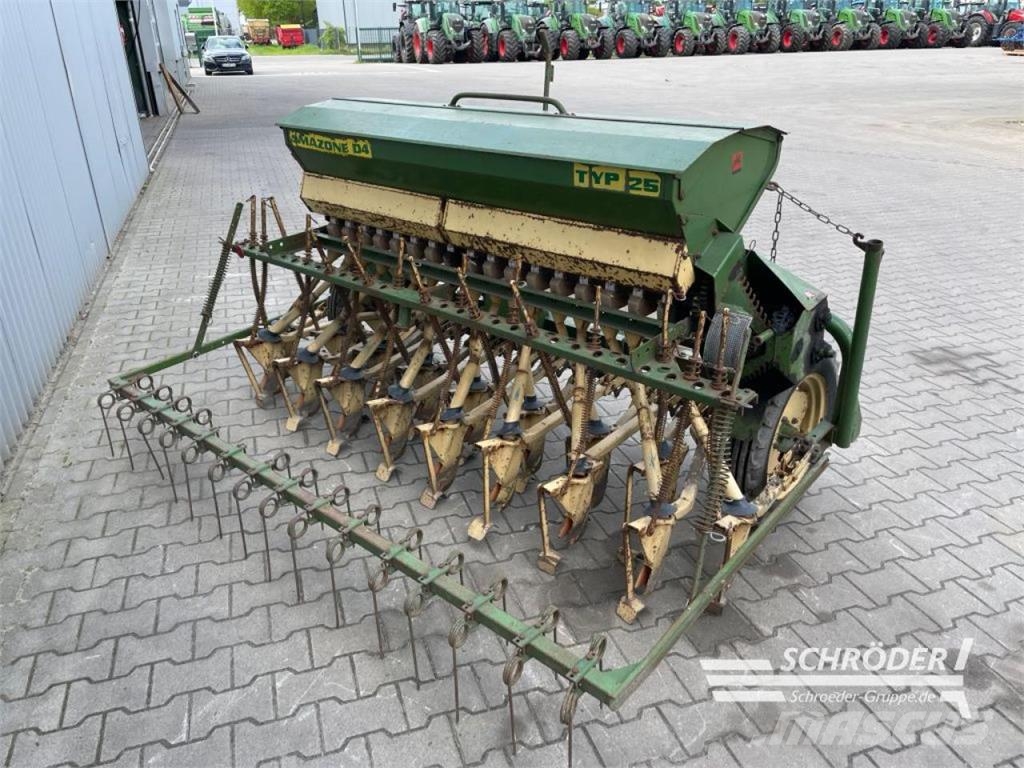 Amazone D4-25 Mechanické sejačky