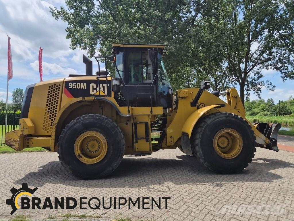 CAT 950M 轮式装载机