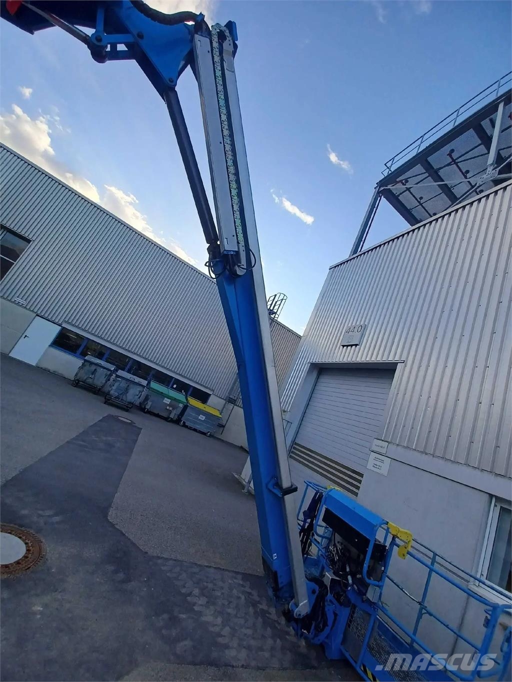 Genie SX 135 XC 伸縮臂高空作業車