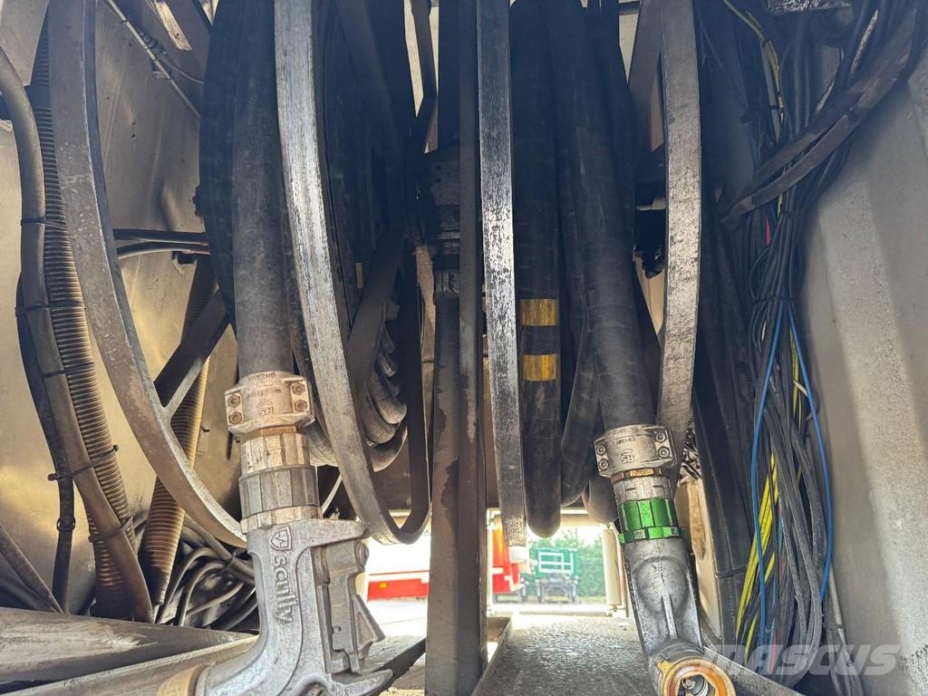 Volvo FM460 8X2 EURO 6 + 24.000 LITERS TANK + 5 COMPARTI Tartályos teherautók