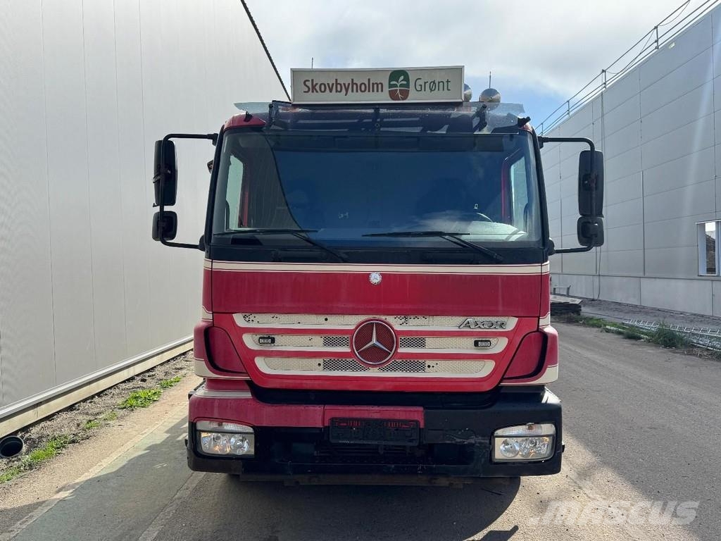 Mercedes-Benz AXOR 1829 4X2 + HMF 1560K4 + CABLELIFT + REMOTE CO Treileri ar āķi