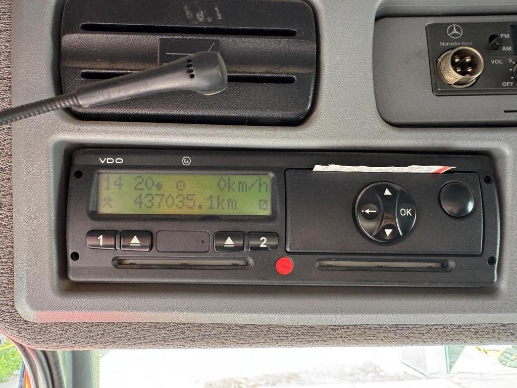 Mercedes-Benz AXOR 1829 4X2 + HMF 1560K4 + CABLELIFT + REMOTE CO Treileri ar āķi