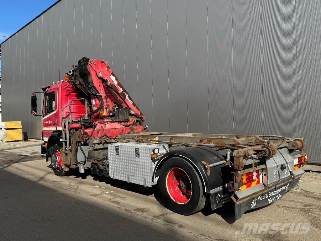 Mercedes-Benz AXOR 1829 4X2 + HMF 1560K4 + CABLELIFT + REMOTE CO Treileri ar āķi