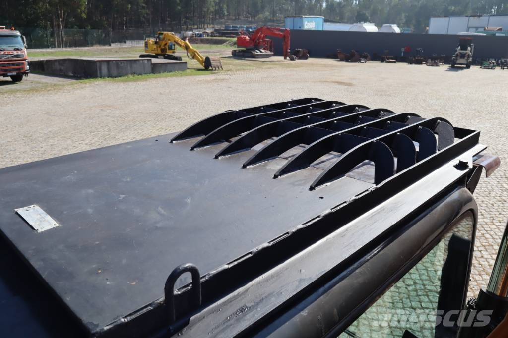 CASE CX 130 D Bageri guseničari