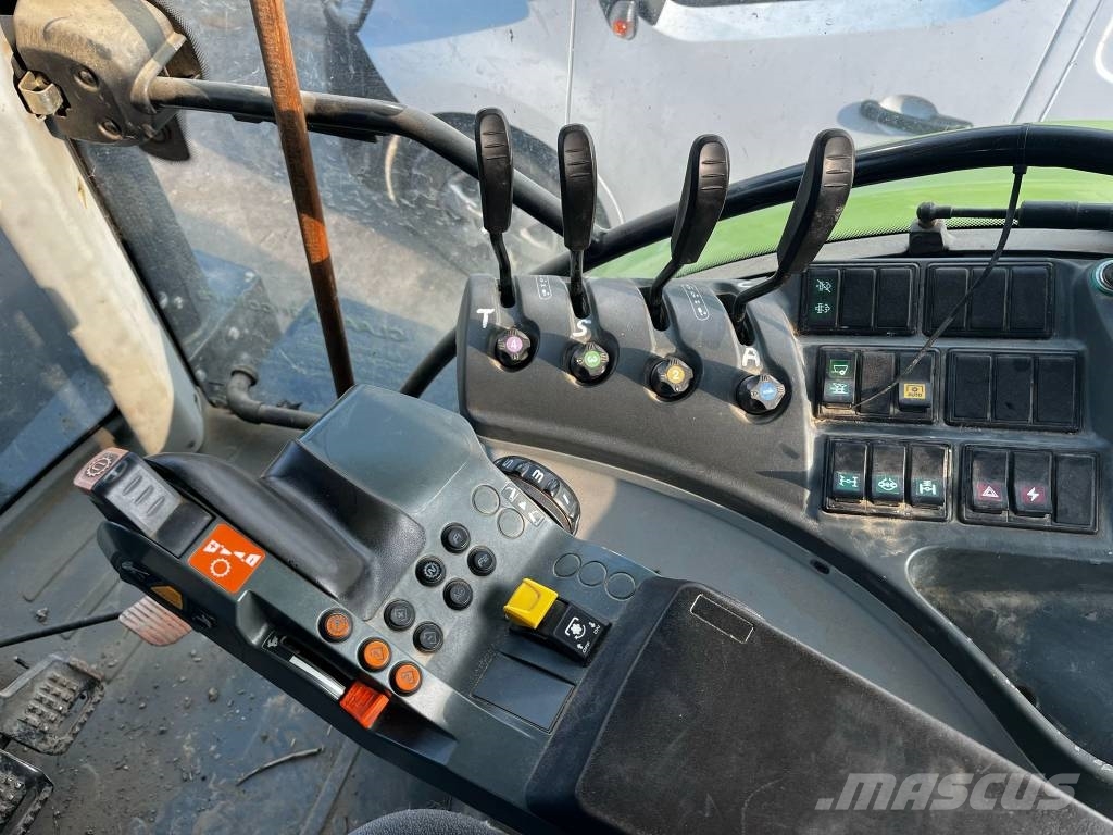 CLAAS Arion 650 트랙터