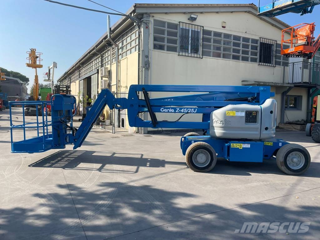 Genie Z 45/25 J BI Karos emelők