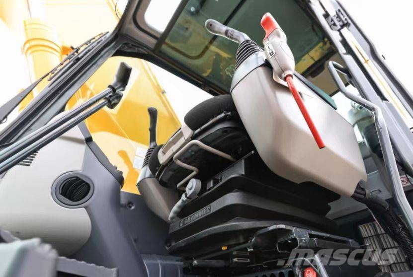 Komatsu PC 240 LC-11 Vikšriniai ekskavatoriai