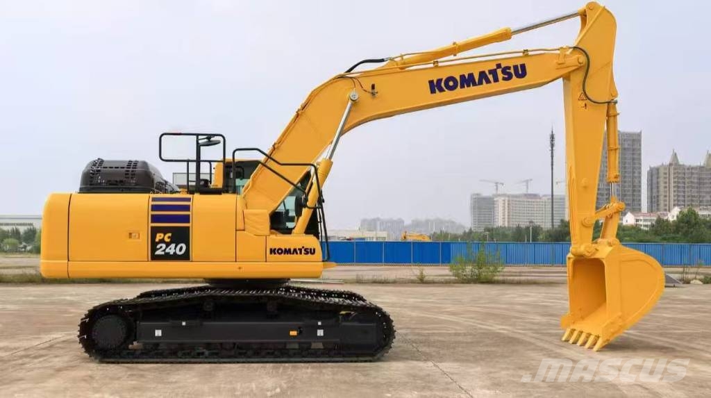 Komatsu PC 240 LC-11 Vikšriniai ekskavatoriai